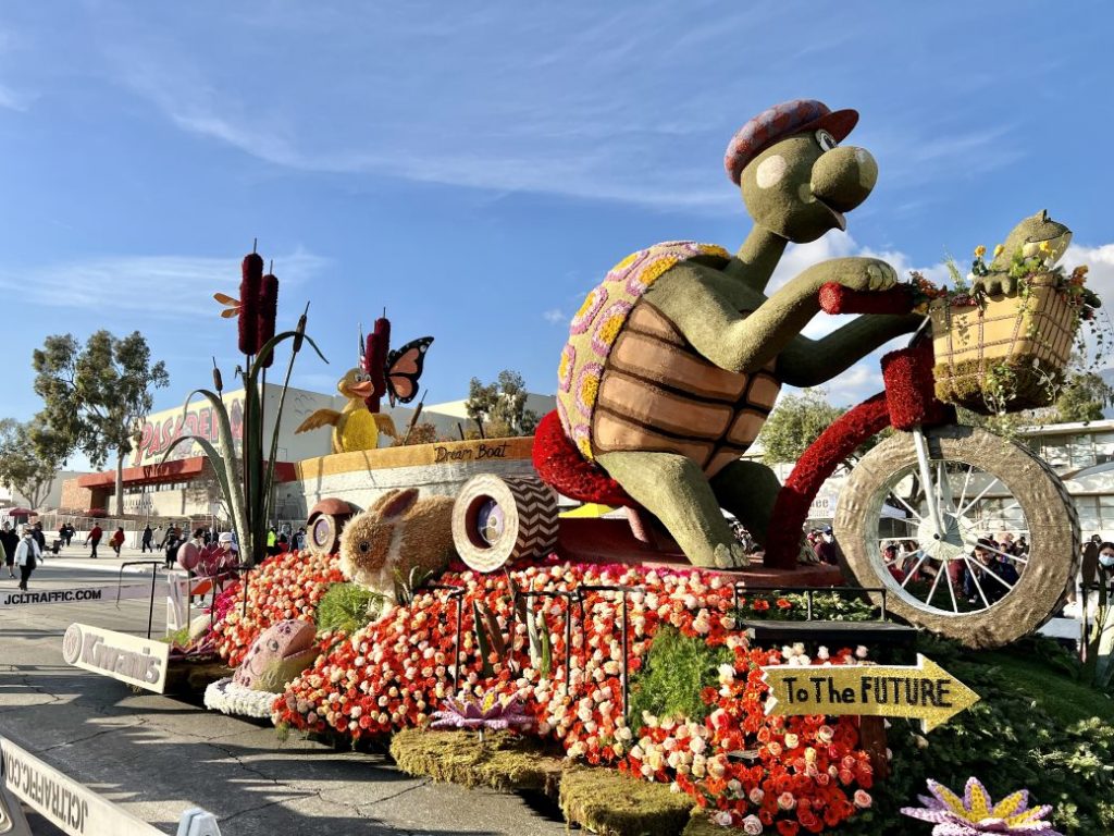 The Kiwanis International Rose Parade float titled "Dream to Achieve."